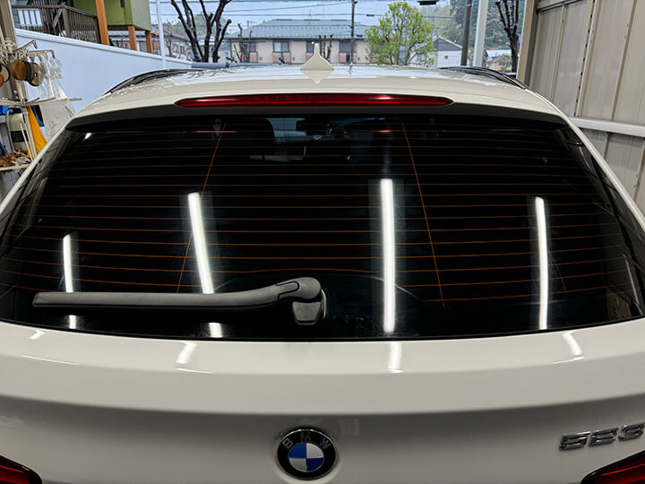 平成27年BMW5シリーズツーリングのカーフィルム施工後のリアガラス
